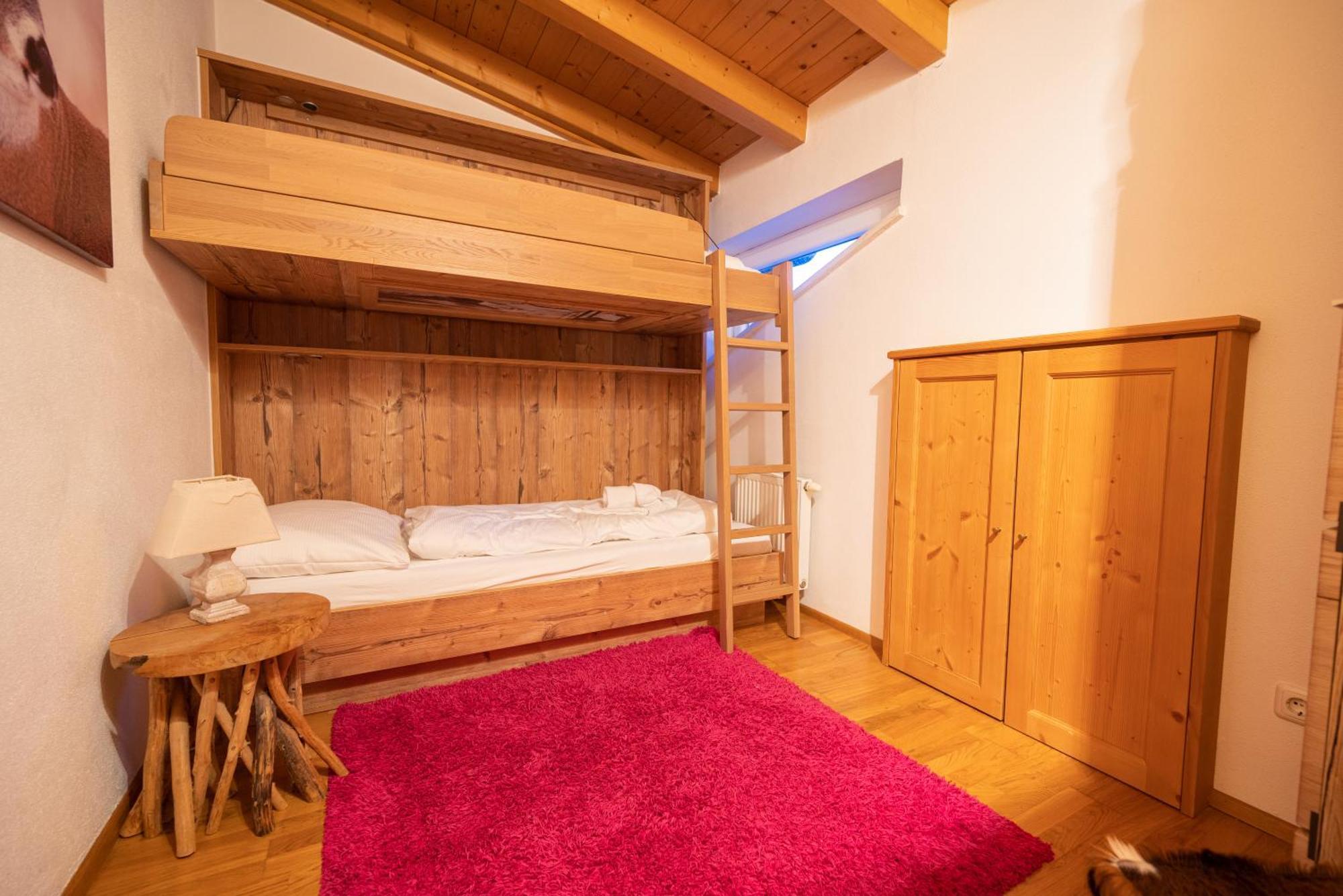 All Seasons Lodge By All In One Apartments カプルーン エクステリア 写真